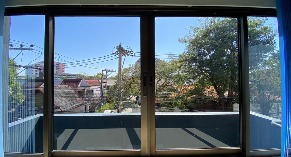 À louer 2 chambres appartement à Mueang Chiang Mai, Chiang Mai