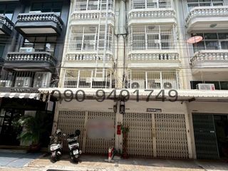 For rent 3 bedrooms retail Space in Bang Kho Laem, Bangkok