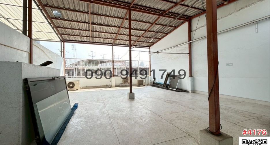 For rent 3 bedrooms retail Space in Bang Kho Laem, Bangkok