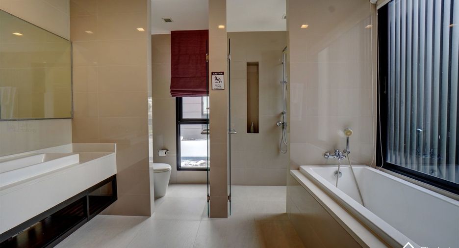 À vendre 5 chambres villa à Thalang, Phuket