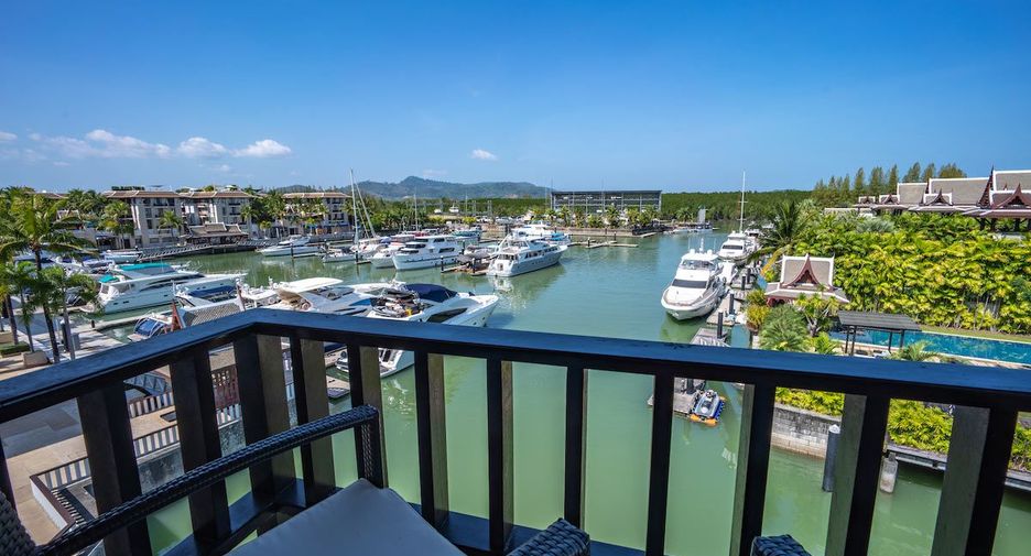For sale 4 bedrooms condo in Mueang Phuket, Phuket