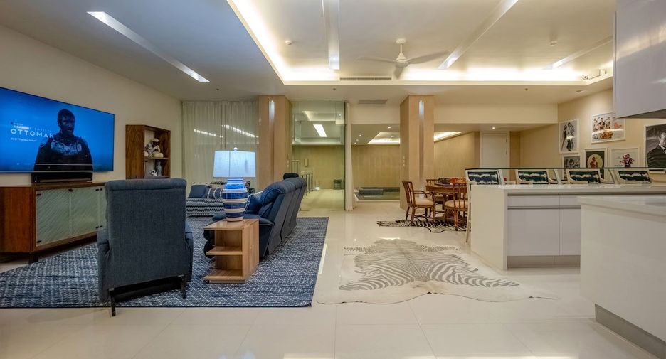 For sale 4 bedrooms condo in Mueang Phuket, Phuket