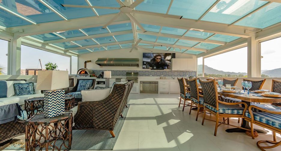 For sale 4 bedrooms condo in Mueang Phuket, Phuket