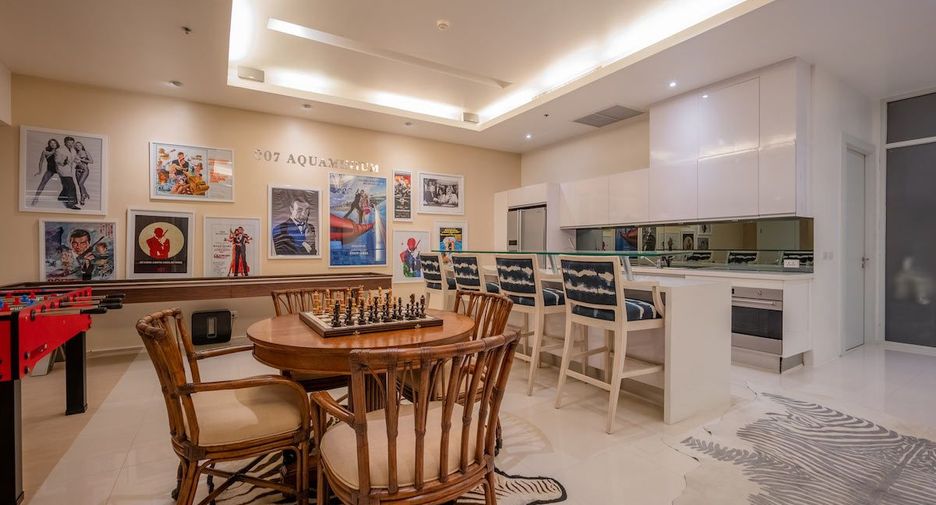 For sale 4 bedrooms condo in Mueang Phuket, Phuket