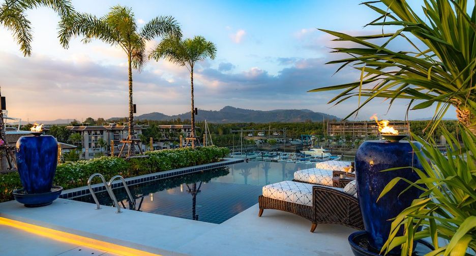 For sale 4 bedrooms condo in Mueang Phuket, Phuket