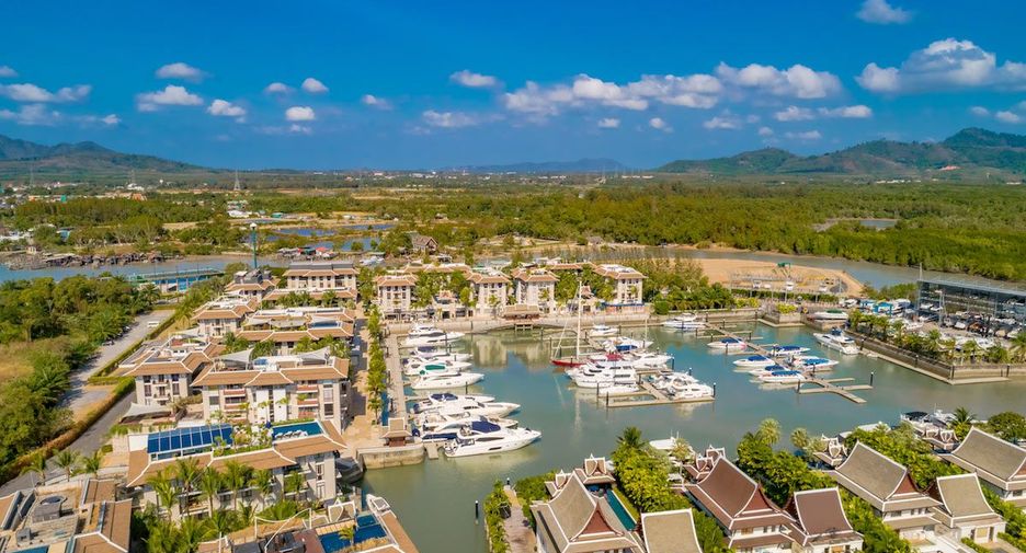 For sale 4 bedrooms condo in Mueang Phuket, Phuket