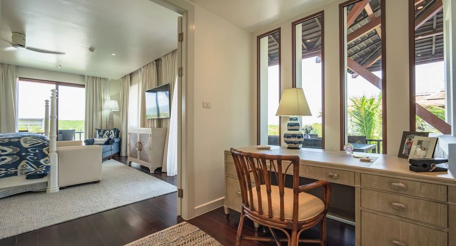 For sale 4 bedrooms condo in Mueang Phuket, Phuket