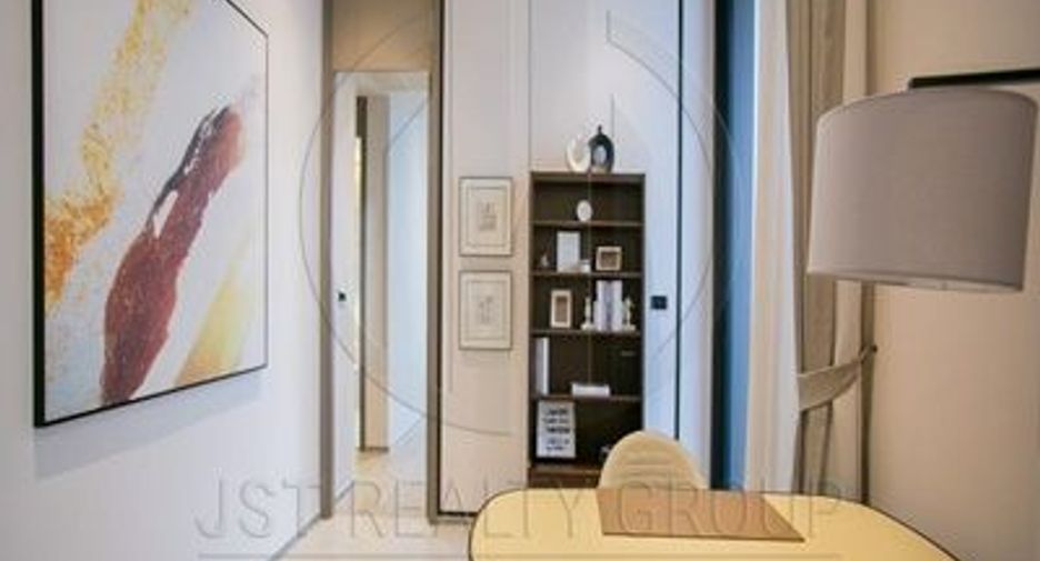 For rent 3 bedrooms condo in Yan Nawa, Bangkok