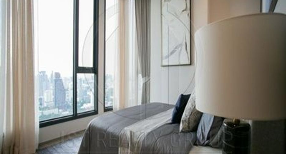 For rent 3 bedrooms condo in Yan Nawa, Bangkok