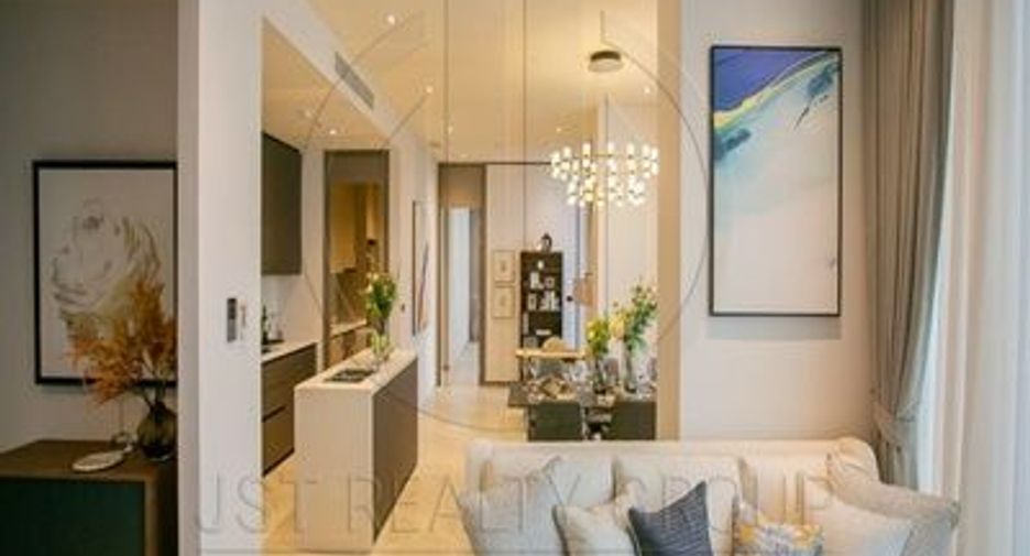 For rent 3 bedrooms condo in Yan Nawa, Bangkok
