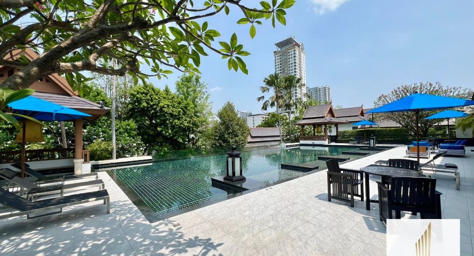 For rent 4 bed house in Yan Nawa, Bangkok