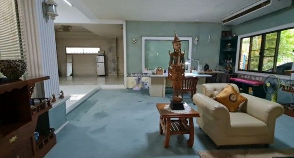 For sale 38 bedrooms apartment in Mueang Chiang Mai, Chiang Mai