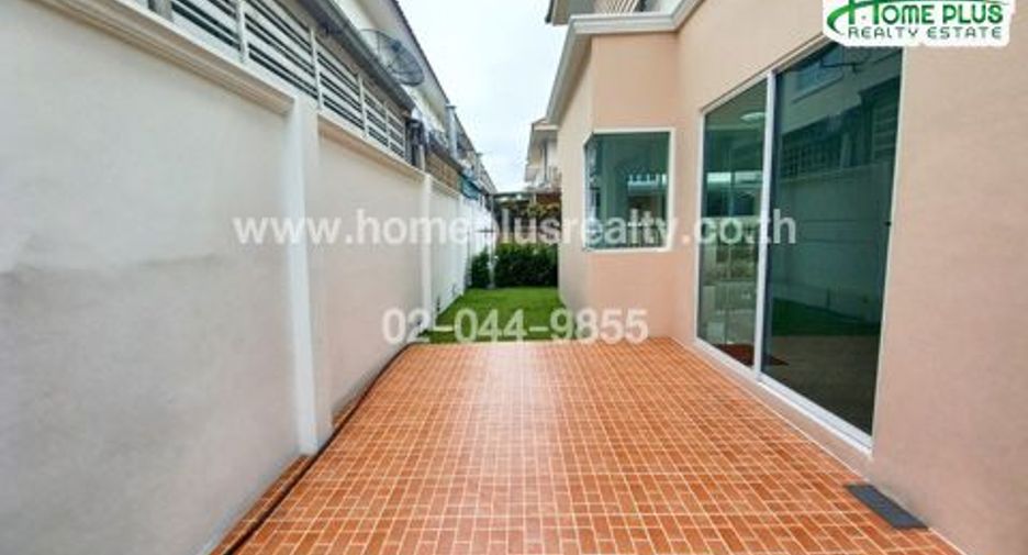 For sale 3 bedrooms house in Khlong Sam Wa, Bangkok