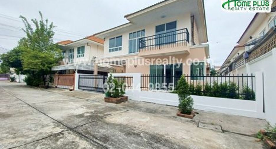 For sale 3 bedrooms house in Khlong Sam Wa, Bangkok