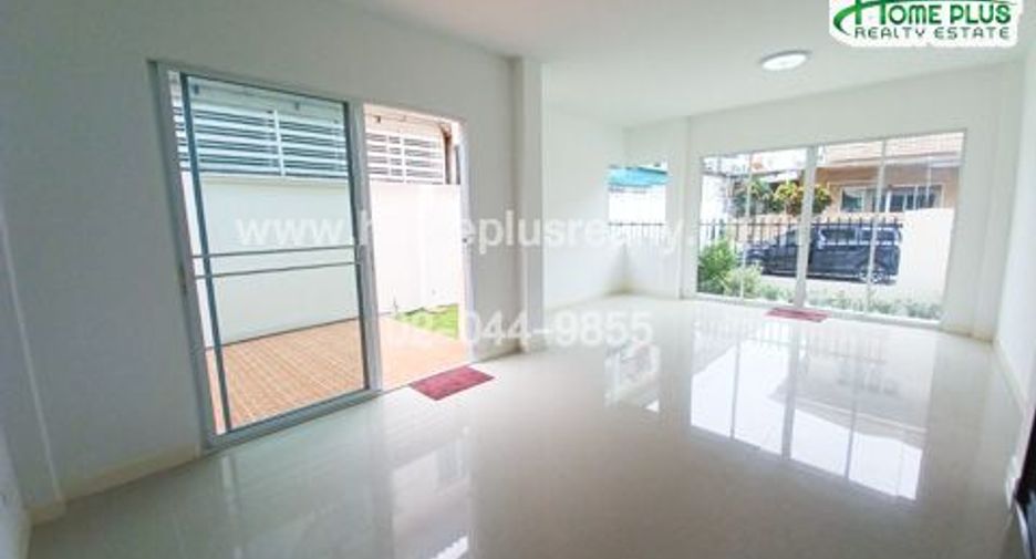For sale 3 bedrooms house in Khlong Sam Wa, Bangkok