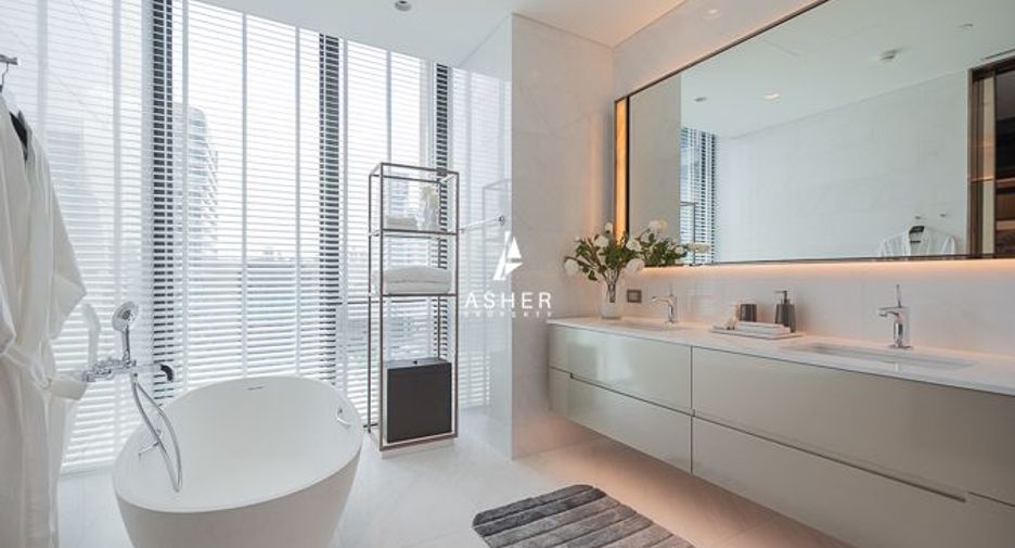Wohnung zur Miete und zum Kauf mit 3 Zimmer in Pathum Wan, Bangkok