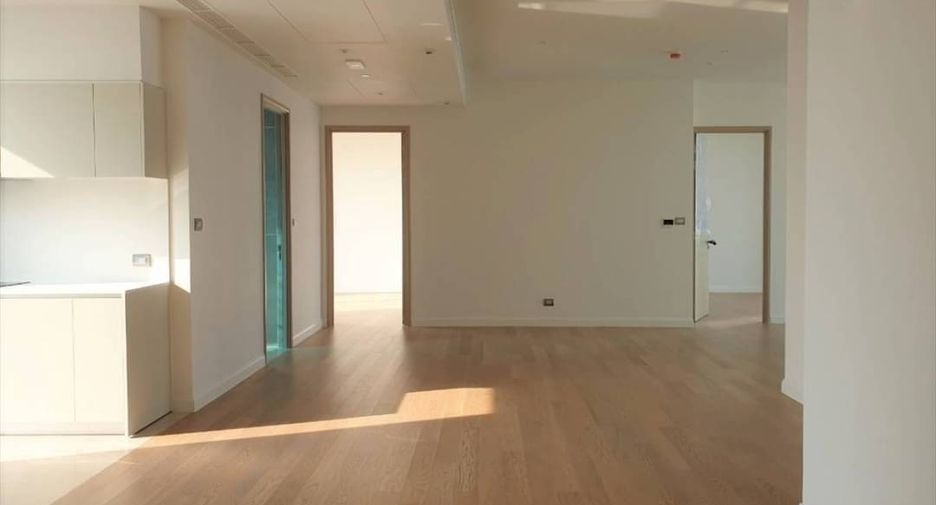Wohnung zum Kauf mit 3 Zimmer in Khlong San, Bangkok