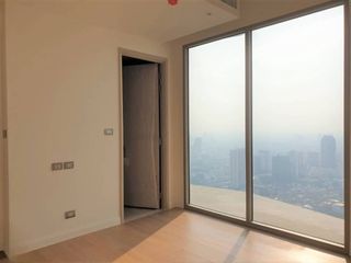 For sale 3 bedrooms condo in Khlong San, Bangkok