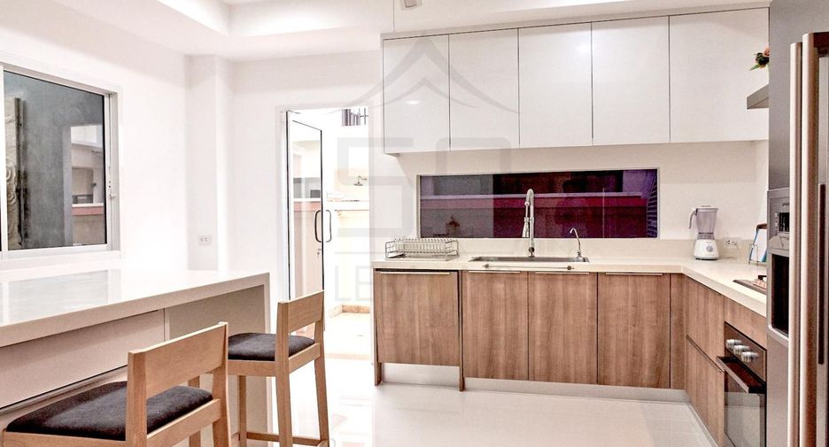 For rent and for sale 3 bedrooms villa in Thalang, Phuket