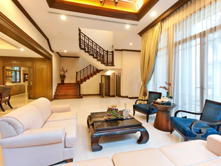 À louer 4 chambres maison à Yan Nawa, Bangkok
