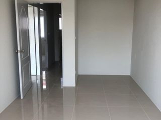 For rent 3 bed townhouse in Mueang Nakhon Pathom, Nakhon Pathom