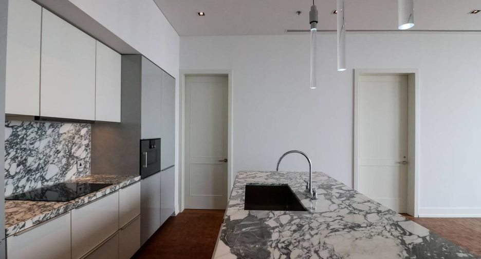 Wohnung zur Miete mit 2 Zimmer in Sathon, Bangkok