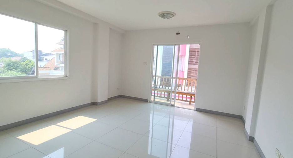 For sale 3 bedrooms retail Space in Mueang Chiang Mai, Chiang Mai