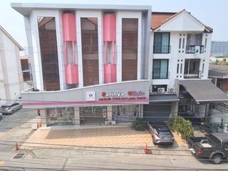 For sale 3 bed retail Space in Mueang Chiang Mai, Chiang Mai