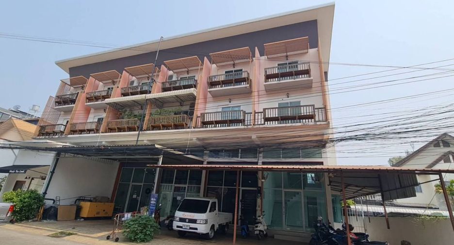 For sale 3 bedrooms retail Space in Mueang Chiang Mai, Chiang Mai