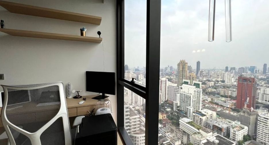 For sale 2 bedrooms condo in Khlong Toei, Bangkok