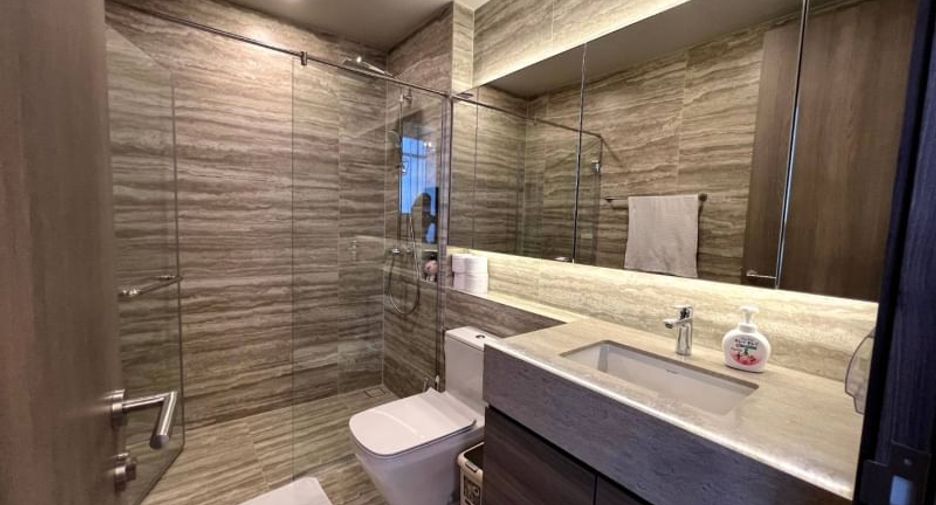 For sale 2 bedrooms condo in Khlong Toei, Bangkok