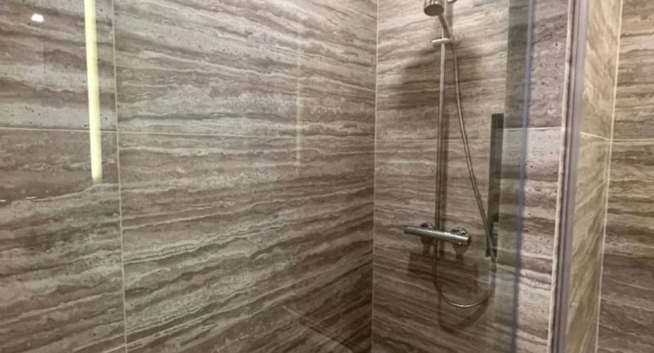 For sale 2 bedrooms condo in Khlong Toei, Bangkok