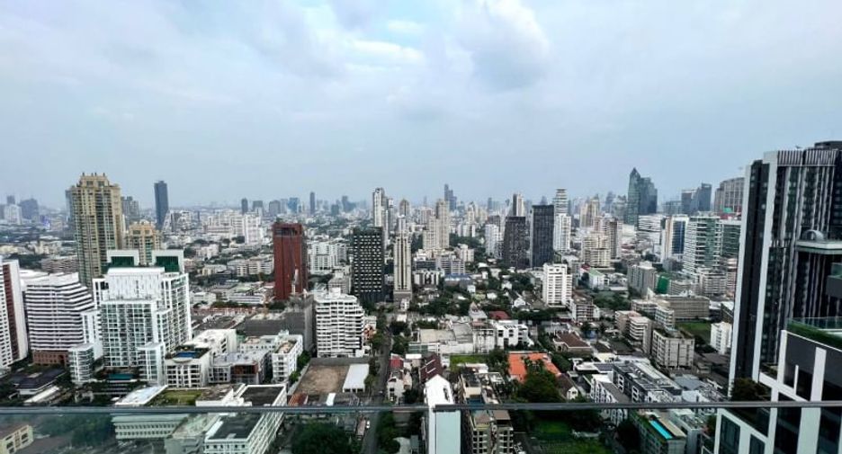 For sale 2 bedrooms condo in Khlong Toei, Bangkok