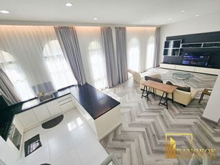 For rent 4 bedrooms townhouse in Yan Nawa, Bangkok