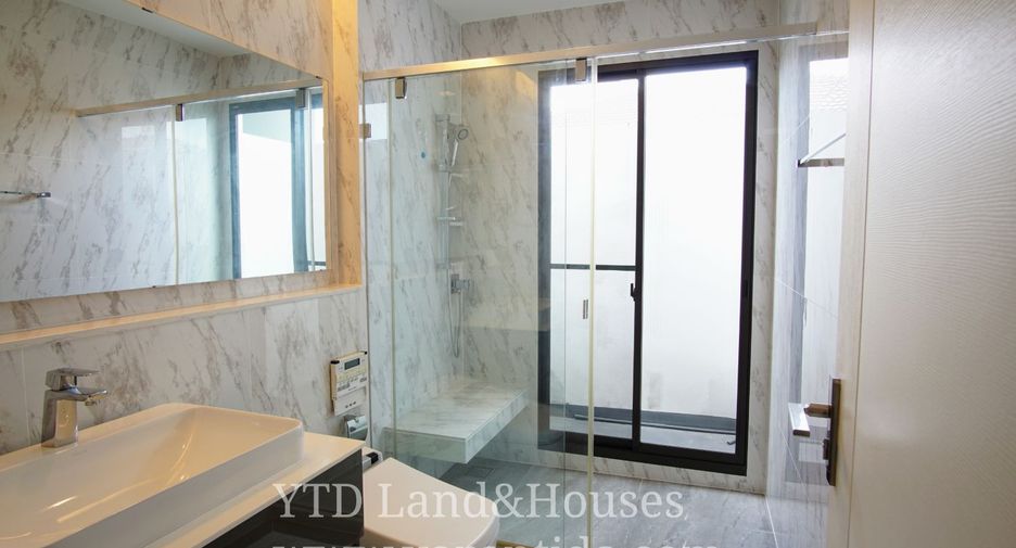 Casa en venta de 4 habitaciones en Bang Phli, Samut Prakan