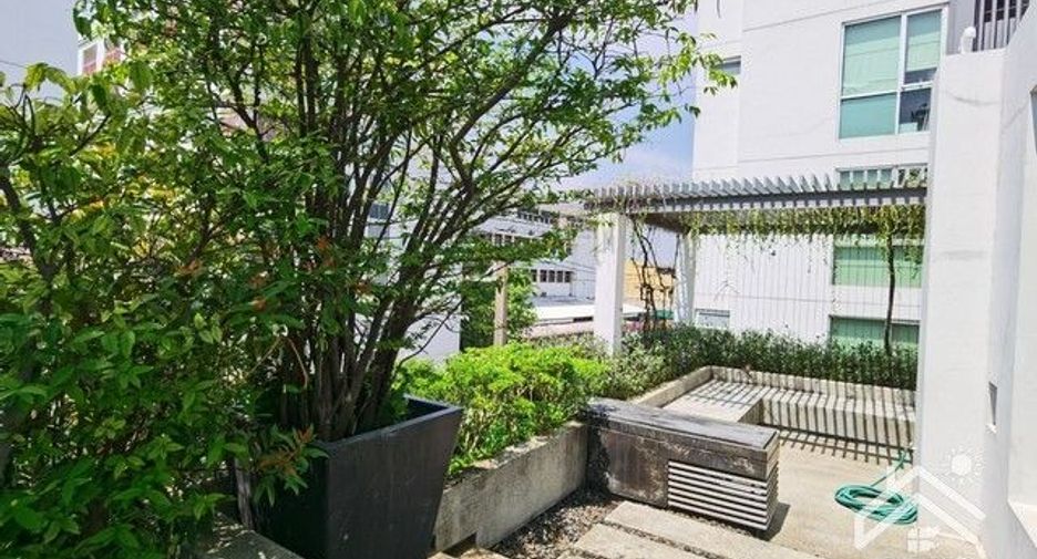 À vendre 1 chambre condo à Phra Khanong, Bangkok