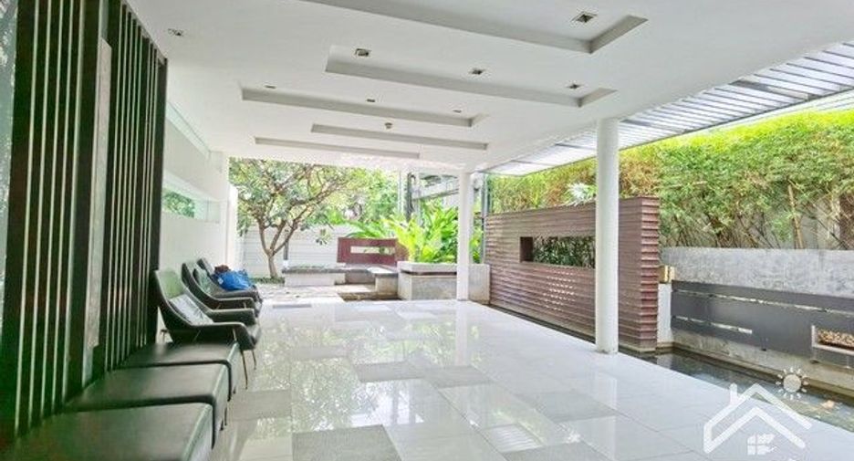 À vendre 1 chambre condo à Phra Khanong, Bangkok