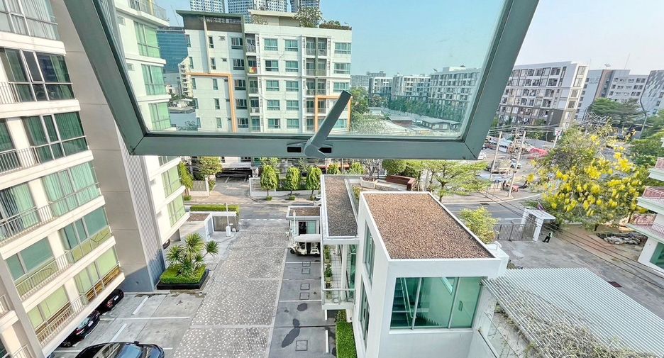 À vendre 1 chambre condo à Phra Khanong, Bangkok