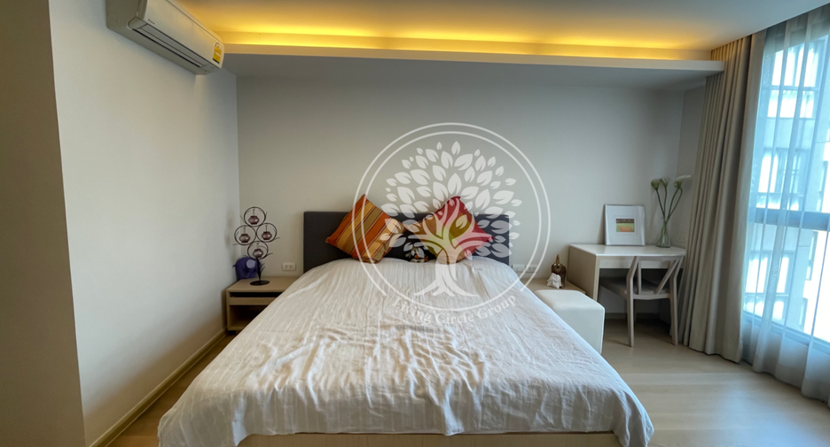 For sale 1 bed condo in Khlong Toei, Bangkok