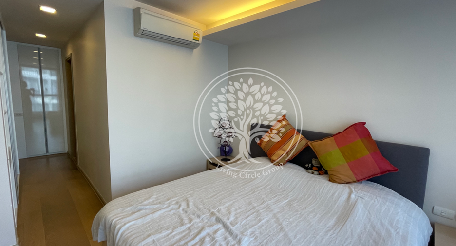 For sale 1 bed condo in Khlong Toei, Bangkok