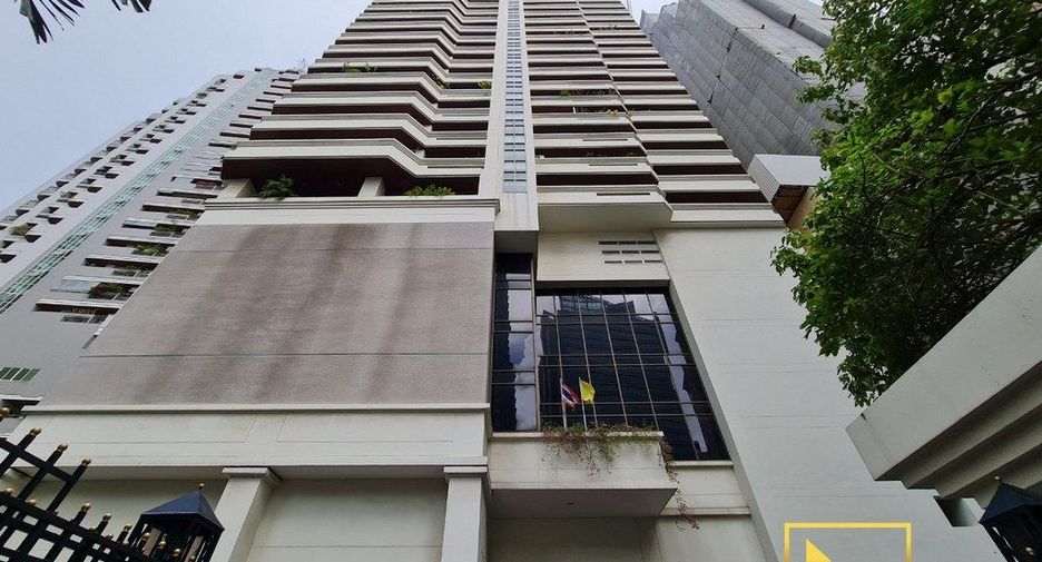 For rent 2 bedrooms condo in Khlong Toei, Bangkok