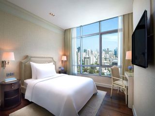For rent 3 bedrooms condo in Pathum Wan, Bangkok