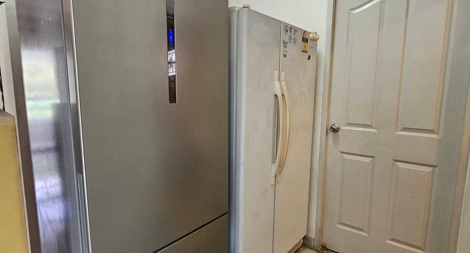 For sale 3 bedrooms house in Prawet, Bangkok
