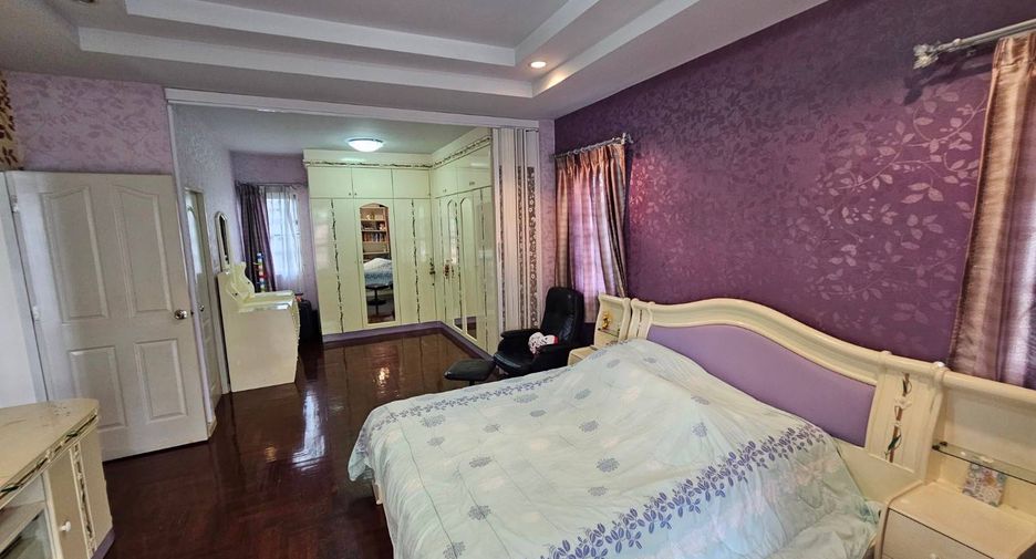 For sale 3 bedrooms house in Prawet, Bangkok