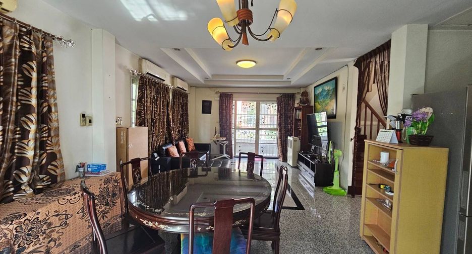 For sale 3 bedrooms house in Prawet, Bangkok