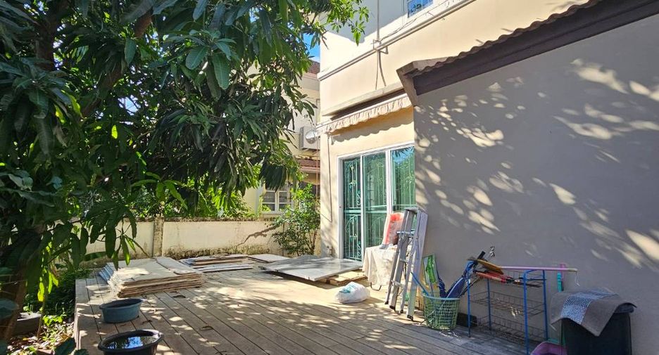For sale 3 bedrooms house in Prawet, Bangkok