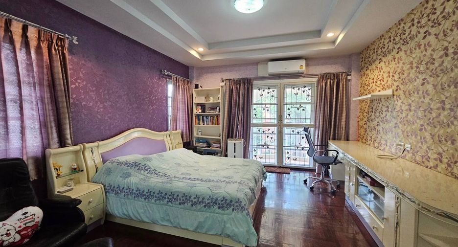 For sale 3 bedrooms house in Prawet, Bangkok