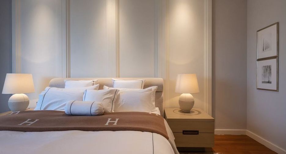 For sale 2 bed condo in Khlong San, Bangkok