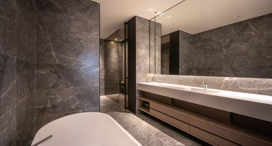 For sale 2 bed condo in Khlong San, Bangkok