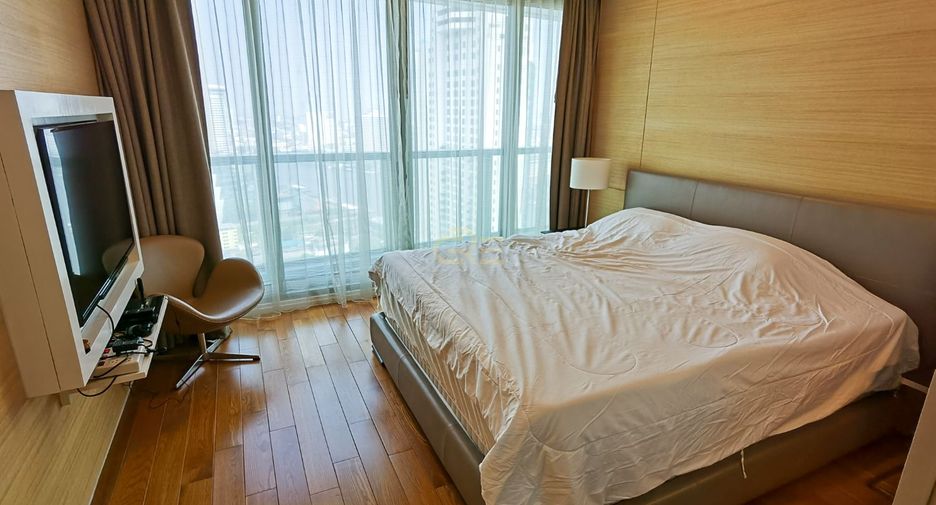 For rent 2 bedrooms condo in Sathon, Bangkok
